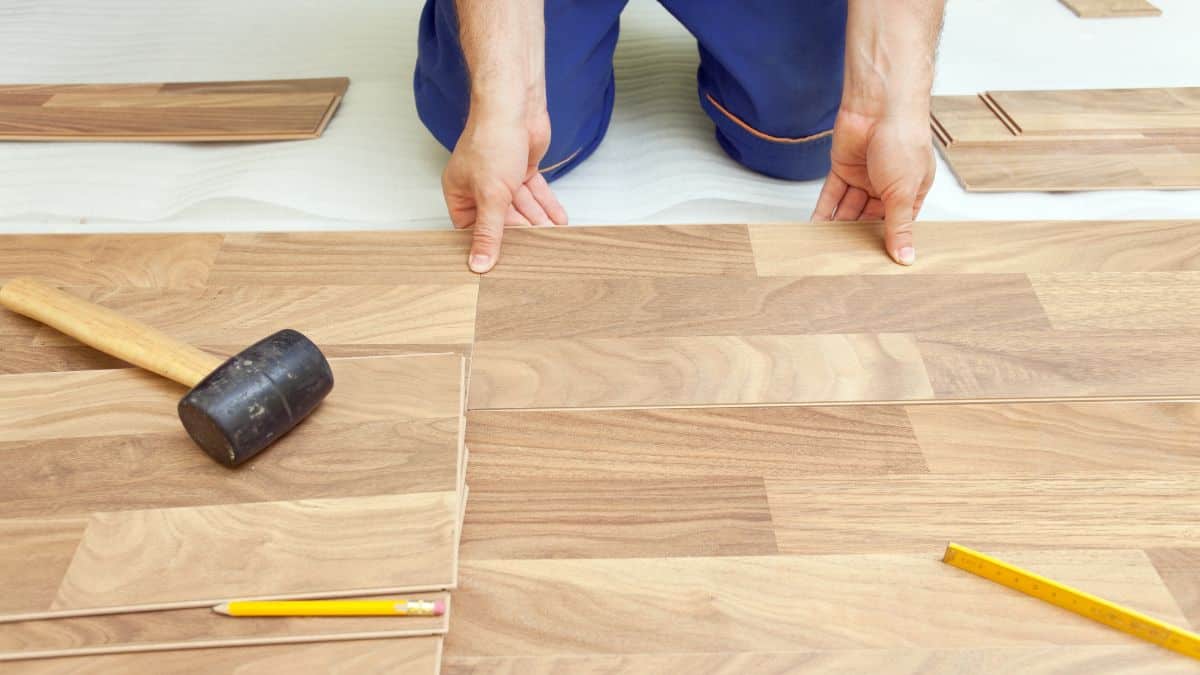 how-to-become-a-flooring-contractor