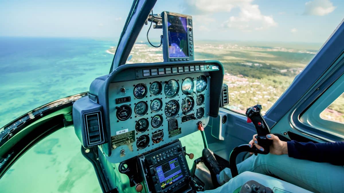 how-to-become-a-helicopter-pilot